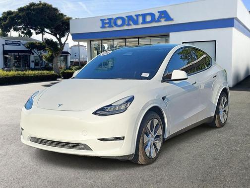 White 2022 Tesla Model Y Long Range