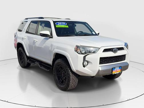 Blizzard Pearl 2019 Toyota 4Runner Sport