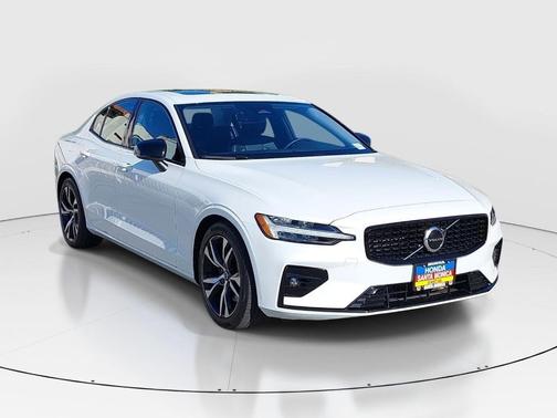 White 2024 Volvo S60 B5 Core Dark Theme