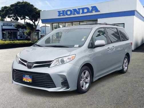 2020 Toyota Sienna LE