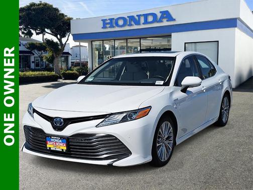 2018 Toyota Camry Hybrid XLE