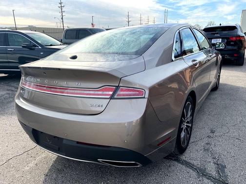 Photo 4 of 14 of 2018 Lincoln MKZ Hybrid Select