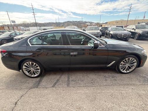 2023 BMW 530 i