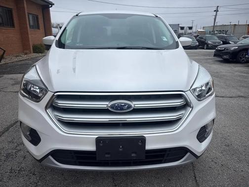 WHITE 2017 Ford Escape SE