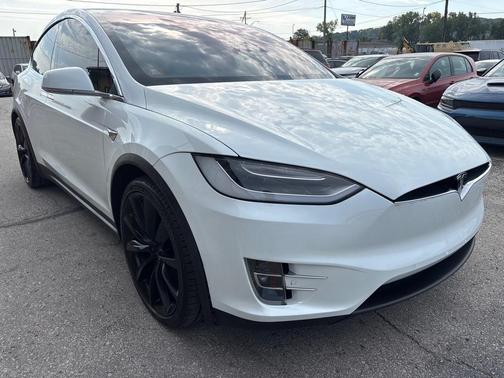 2018 Tesla Model X 75D AWD