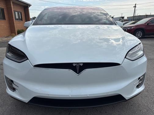 2018 Tesla Model X 75D AWD