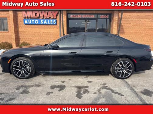2024 BMW 750e i xDrive