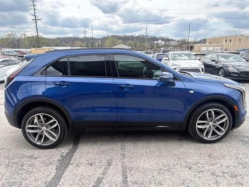 Wave Metallic 2023 Cadillac XT4 Sport