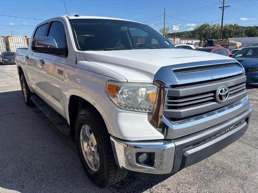 2014 Toyota Tundra SR5