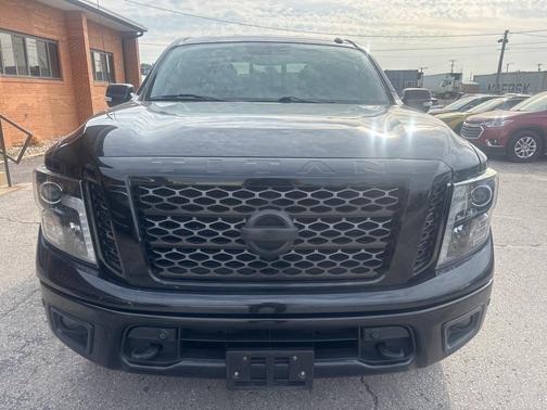 2019 Nissan Titan SV