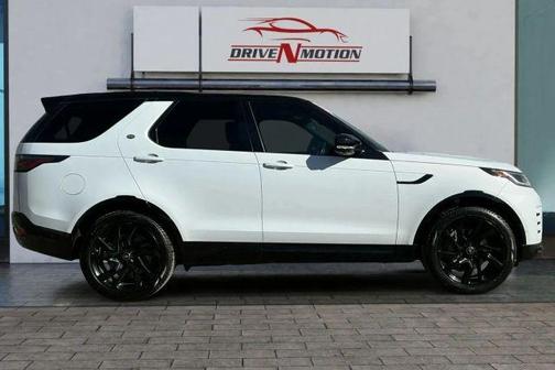 2023 Land Rover Discovery P300 S R-Dynamic