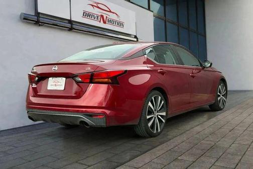 2022 Nissan Altima 2.5 SR