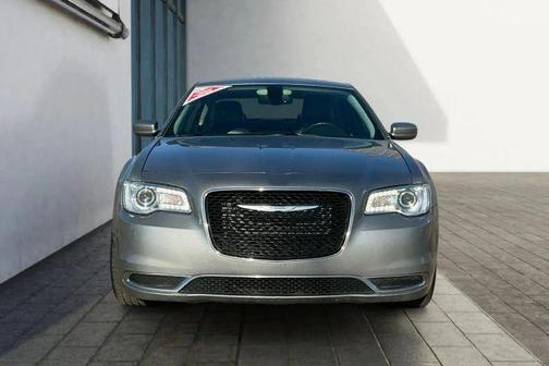 2015 Chrysler 300 Limited