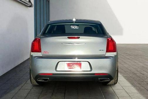 2015 Chrysler 300 Limited