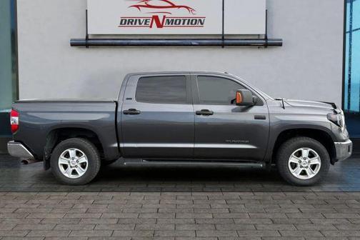 2016 Toyota Tundra SR5