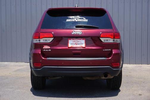 Photo 5 of 35 of 2020 Jeep Grand Cherokee Laredo