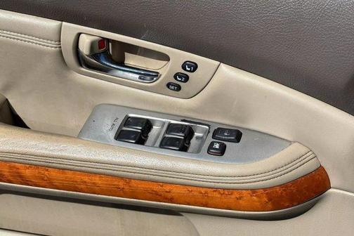 2004 Lexus RX 330 Base (A5)