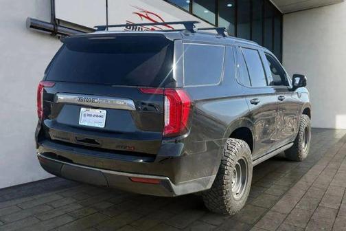 Black 2021 GMC Yukon AT4