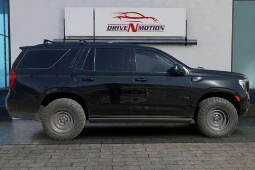 Black 2021 GMC Yukon AT4