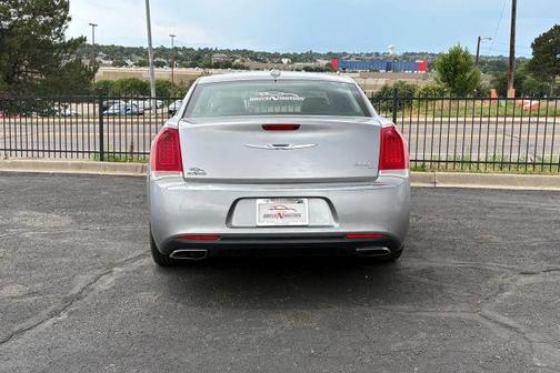 2016 Chrysler 300C Base
