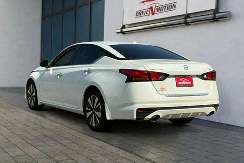 2021 Nissan Altima 2.5 SV
