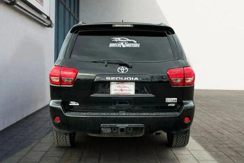 2016 Toyota Sequoia SR5