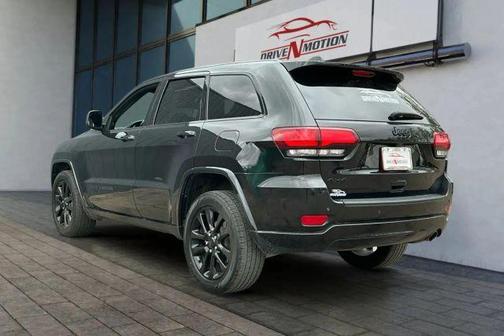 Black 2019 Jeep Grand Cherokee Altitude