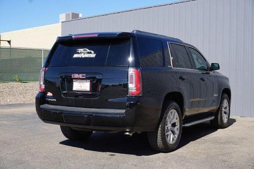 Photo 4 of 37 of 2015 GMC Yukon SLT