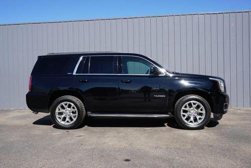 Photo 3 of 37 of 2015 GMC Yukon SLT