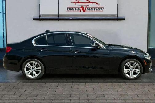 2018 BMW 330 i xDrive