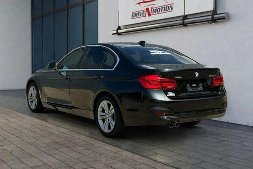 2018 BMW 330 i xDrive