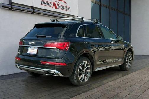 Mythos Black Metallic 2022 Audi Q5 45 S line Premium Plus