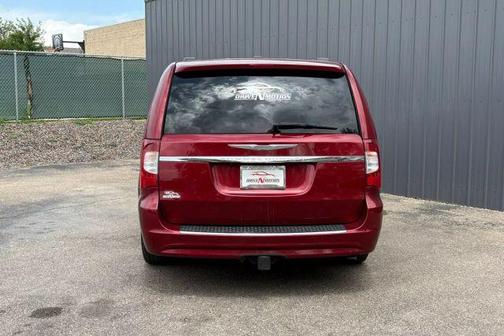 2014 Chrysler Town & Country Touring-L