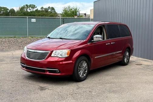 2014 Chrysler Town & Country Touring-L