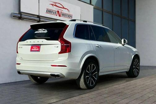 2019 Volvo XC90 T6 Momentum