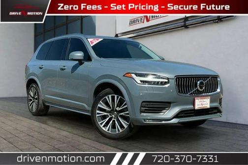 Gray 2020 Volvo XC90 T6 Momentum 6 Passenger