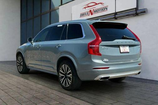 Gray 2020 Volvo XC90 T6 Momentum 6 Passenger