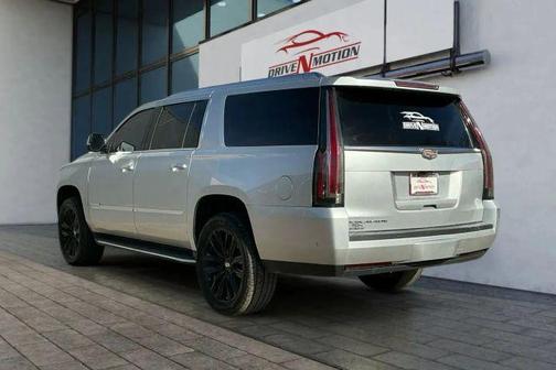 2018 Cadillac Escalade ESV Luxury