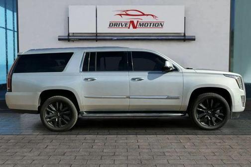 2018 Cadillac Escalade ESV Luxury