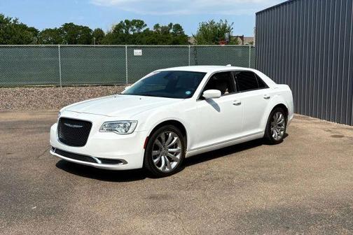 2018 Chrysler 300 Touring