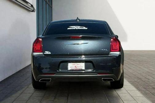 2018 Chrysler 300 S