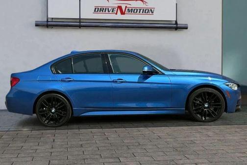 2017 BMW 330 i xDrive