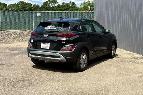 2022 Hyundai KONA SE