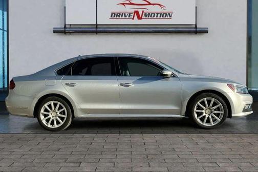 2018 Volkswagen Passat 2.0T SE
