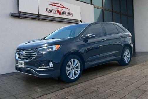 Black 2019 Ford Edge Titanium