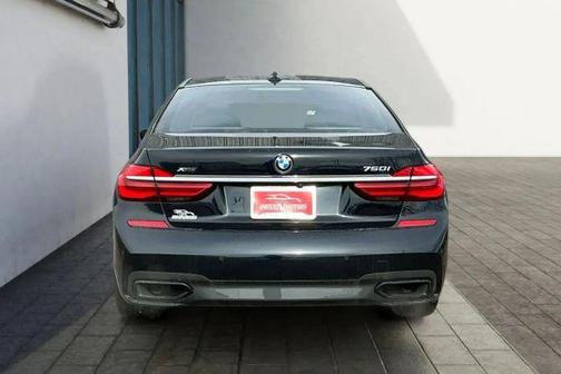 2016 BMW 750 i xDrive