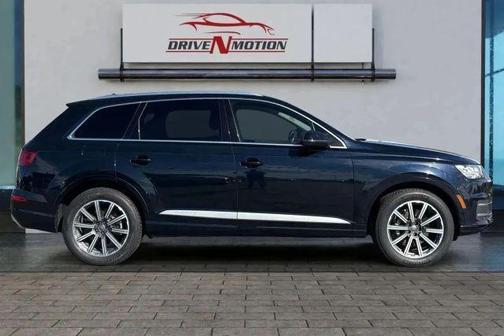 Ink Blue Metallic 2017 Audi Q7 3.0T Prestige