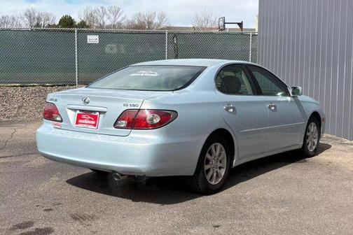 2004 Lexus ES 330 Base (A5)