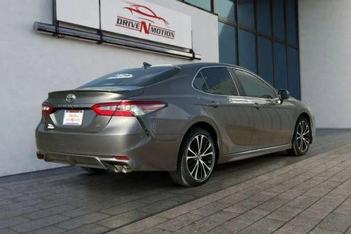 2019 Toyota Camry SE