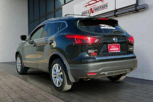 2018 Nissan Rogue Sport SV